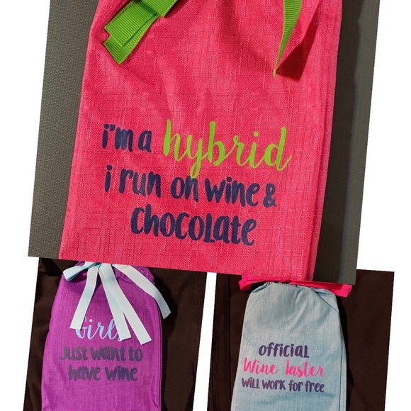 2 Pack Fun Fabric Wine Gift Bags Set of 3 Fabric Wine Bags see fun detai… - Picture 3 of 3